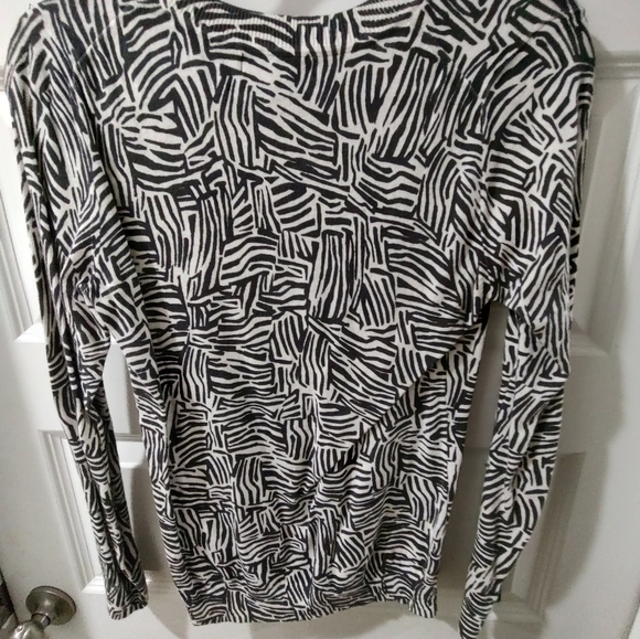 Banana Republic sweater - Picture 2 of 5